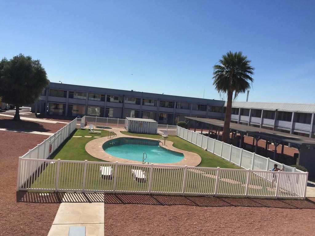 Ez 8 Motel Airporter Phoenix Exterior foto