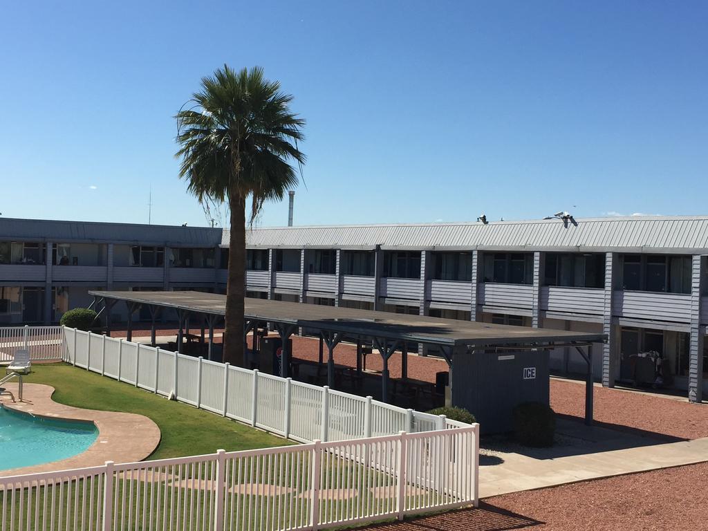 Ez 8 Motel Airporter Phoenix Exterior foto