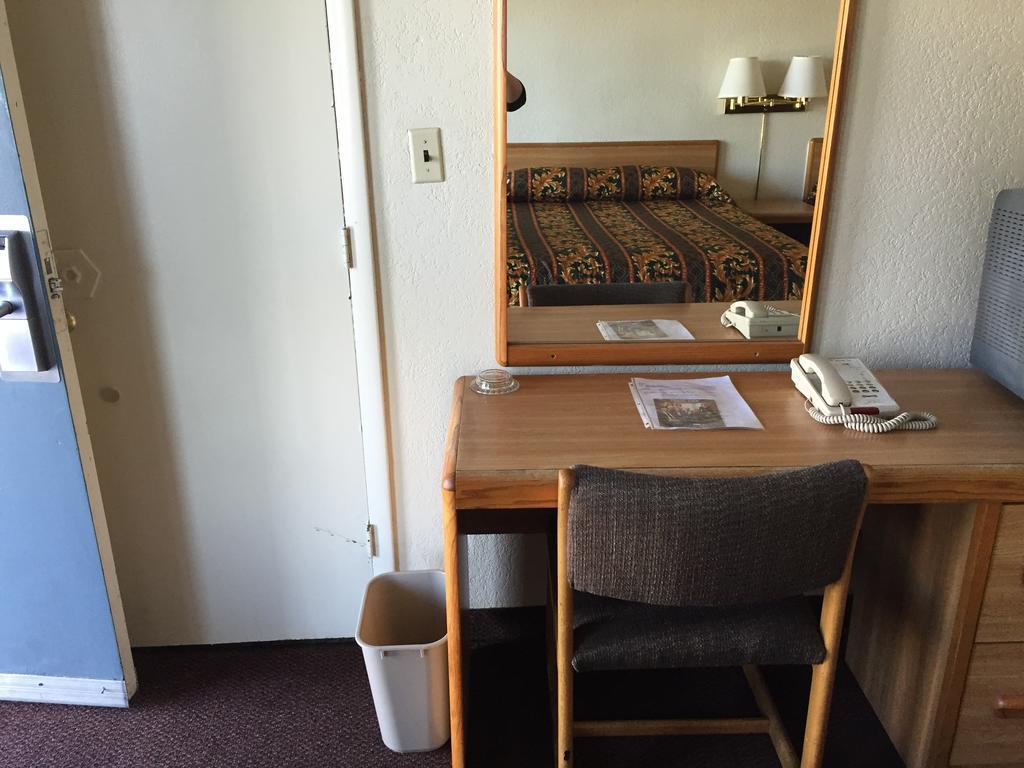 Ez 8 Motel Airporter Phoenix Quarto foto