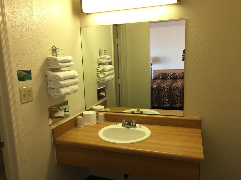 Ez 8 Motel Airporter Phoenix Quarto foto